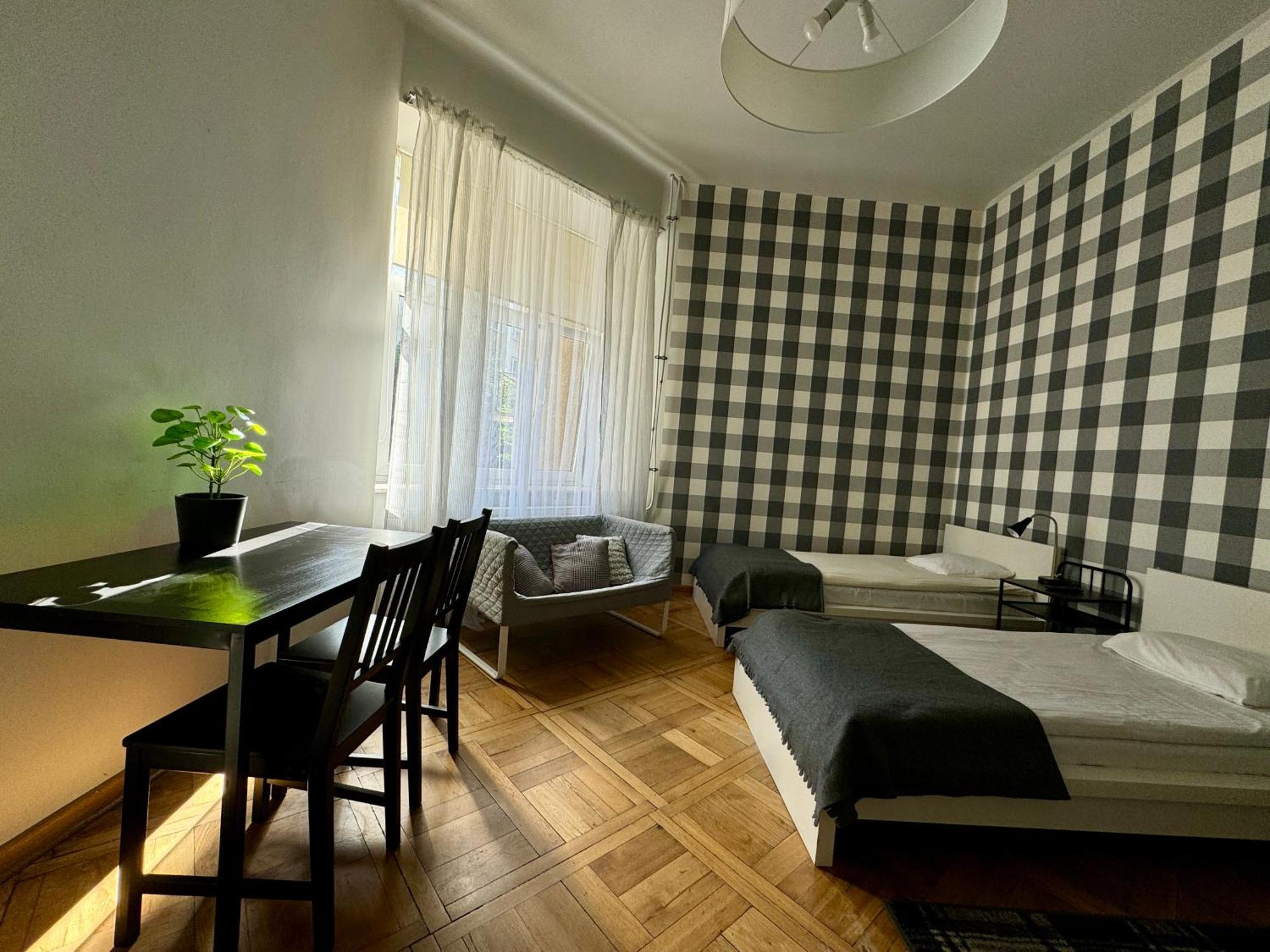 Cent Hostel Lublin Exteriör bild