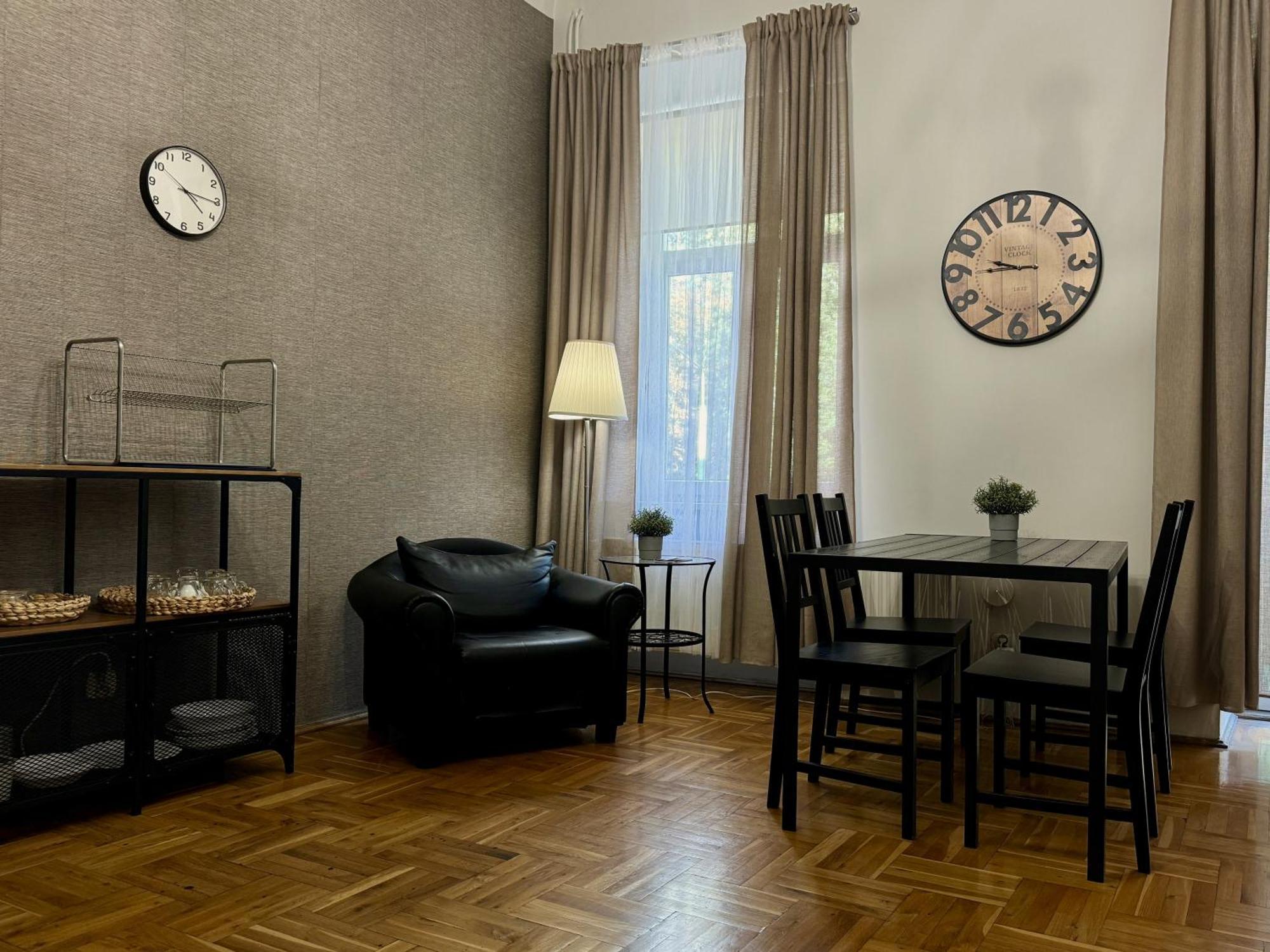 Cent Hostel Lublin Exteriör bild